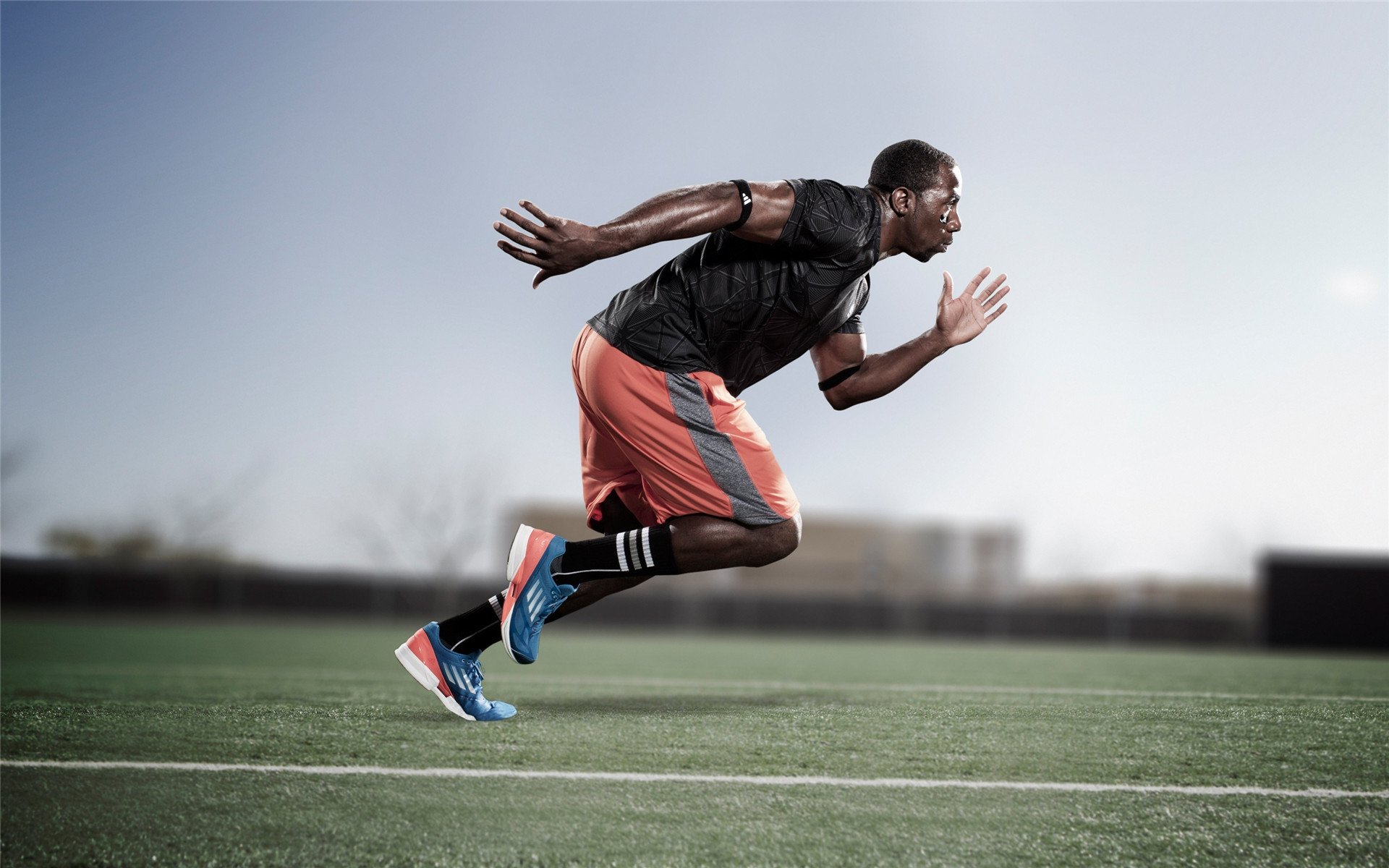 巴特勒连续十五场比赛得分超过险胜，勇士不断突破！上演精彩一战